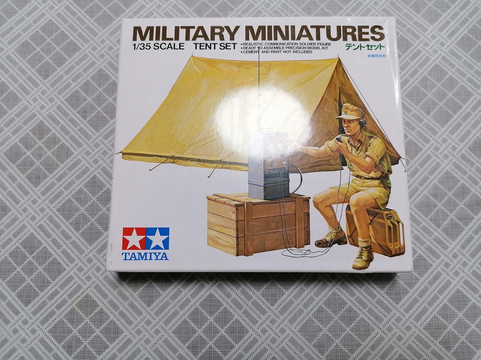 Tamiya 35074 1/35 Scale Military Model Kit WWII Tent Set w/Communication Solider